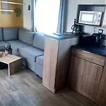 Des Dunes De Contis Mobilhome 3ch, Кемпинг
